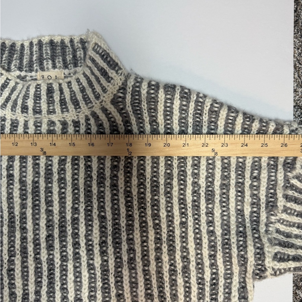 POL Gray and White Cowl Neck Sweater S - Picture 8 of 11